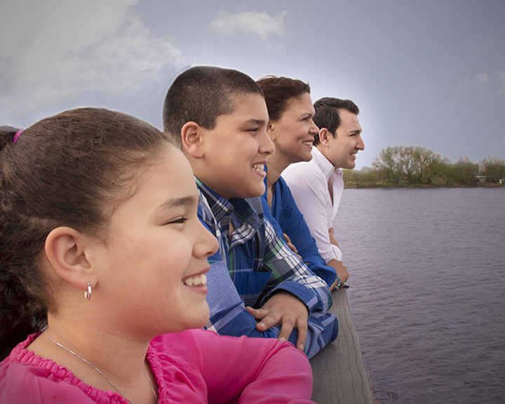 Elegant family portrait photography serving Bergen County NJ
